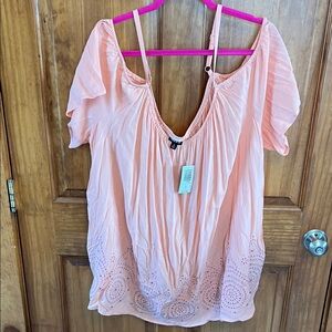 NWT torrid Peach Cold-Shoulder Eyelet-Hem Tunic
